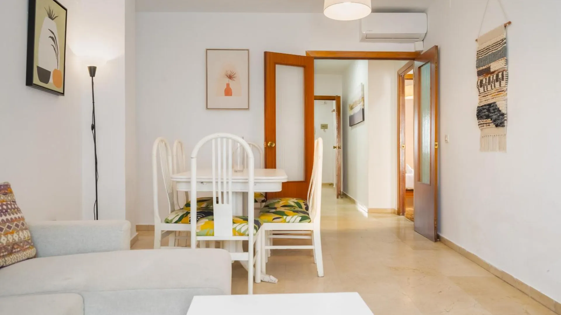 Bright Apt. Puerta Osario 3 Bedrooms 2 Bathrooms Seville 0*,