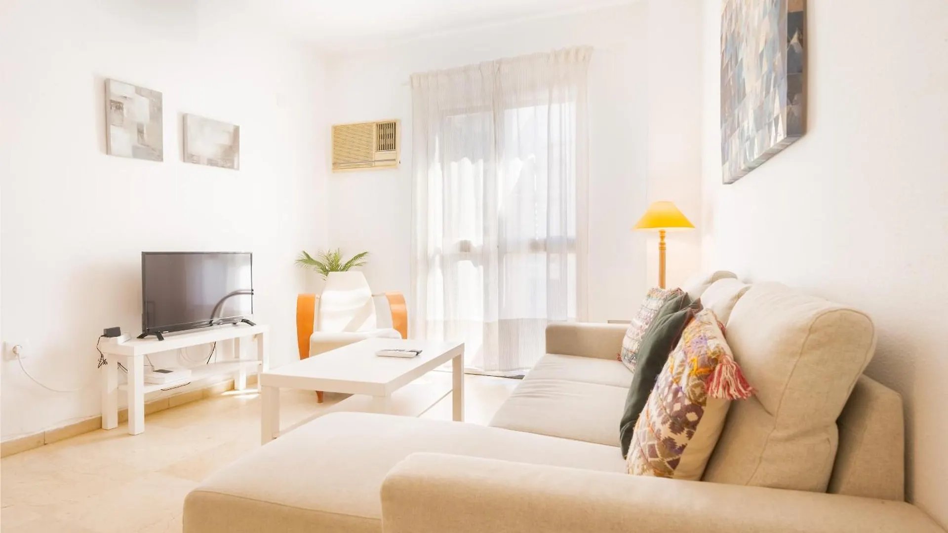 Apartment Bright Apt. Puerta Osario 3 Bedrooms 2 Bathrooms Seville Spain