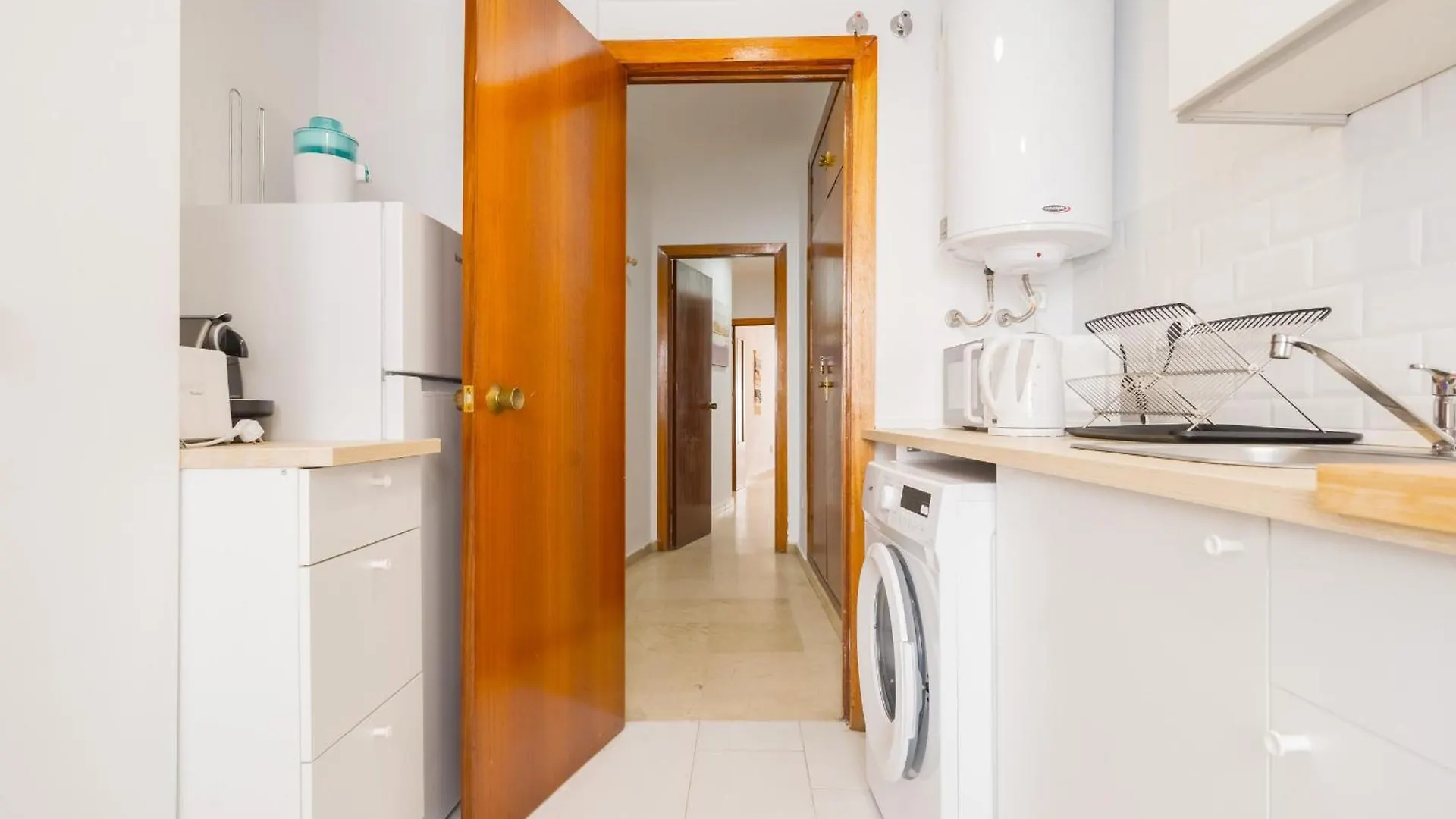 Apartment Bright Apt. Puerta Osario 3 Bedrooms 2 Bathrooms Seville Spain