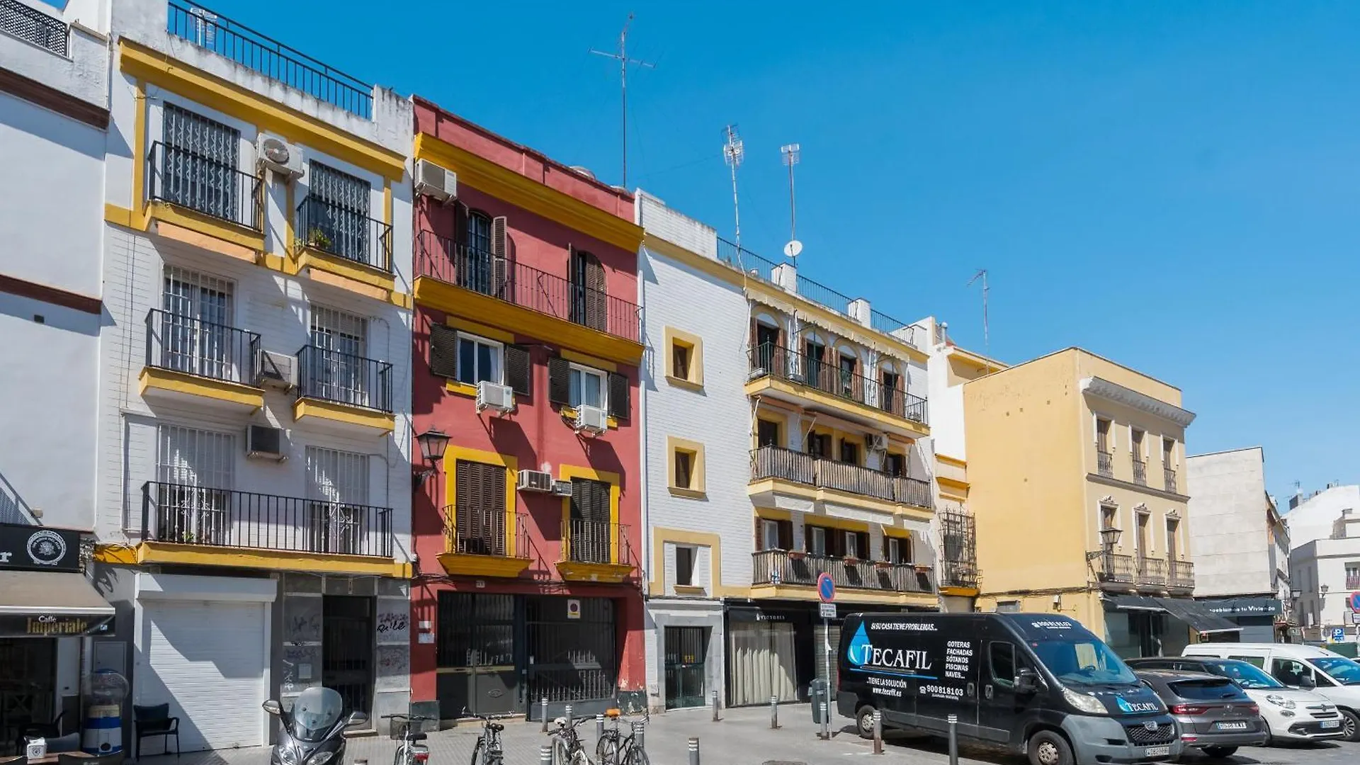 Bright Apt. Puerta Osario 3 Bedrooms 2 Bathrooms Seville Apartment