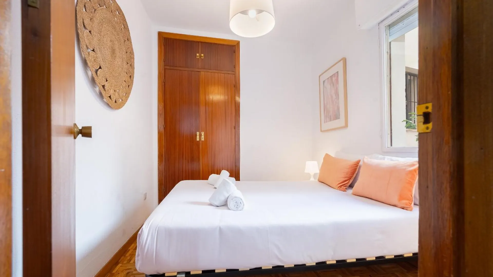 Bright Apt. Puerta Osario 3 Bedrooms 2 Bathrooms Seville 0*,